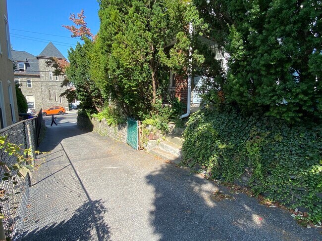 Building Photo - 5201 Ridge Ave