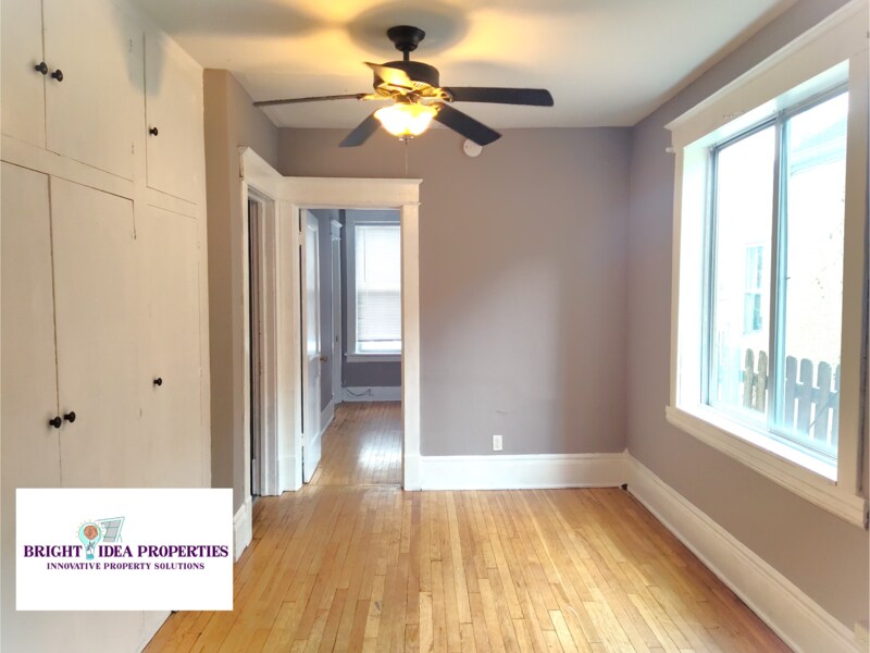 Primary Photo - 417 N Roy St