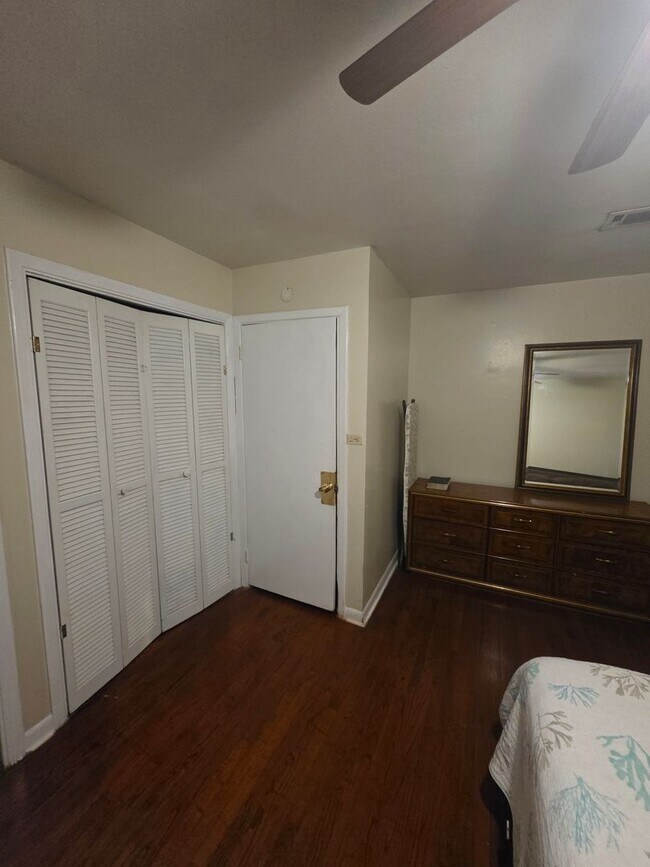 Building Photo - 2521 Lyman St