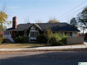 Building Photo - 2122 Walnut St