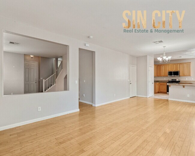 Building Photo - "Spacious 4-Bedroom Retreat on Arrow Stone...