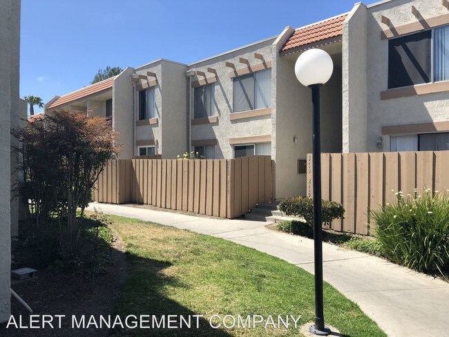 Building Photo - 2 br, 1 bath House - 2556 Bolker Dr.