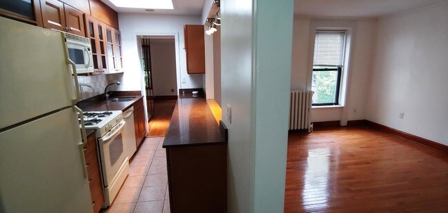Building Photo - 315 West 90th Street