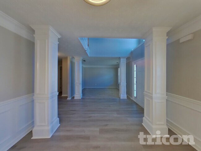 Foto del edificio - 4435 Grove Lake Ct