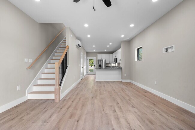Foto del edificio - 18 Cottage Ct