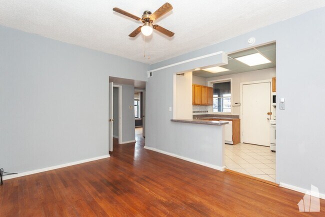 Building Photo - 1310 W Winona St