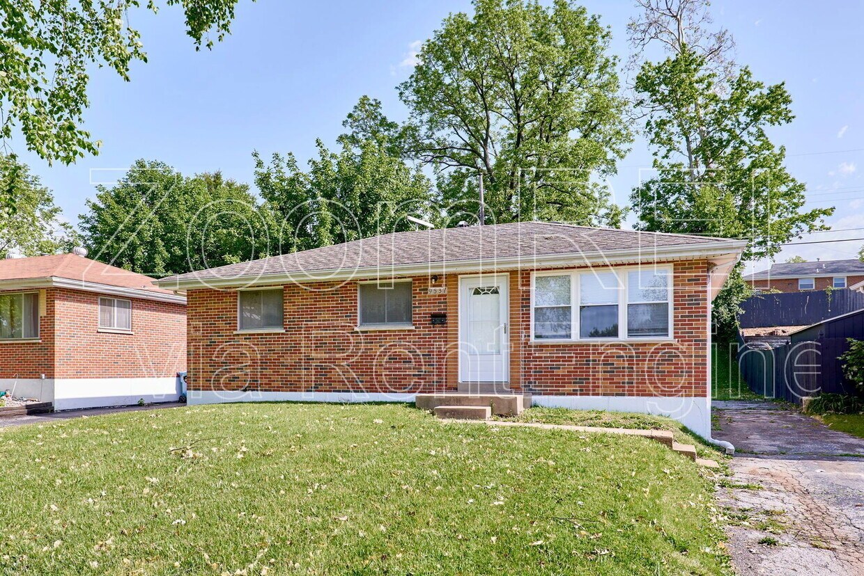 Foto principal - 9537 Cote Brilliante Ave