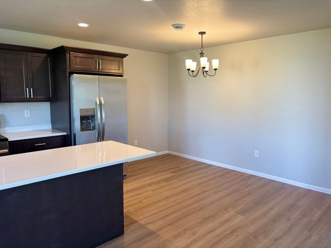 Building Photo - Contemporary 3 Bed, 2.5 Bath Home | Functi...