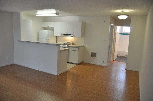 Foto del edificio - 1531 N Detroit St