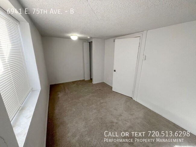 Foto del edificio - 6941 E 75th Ave