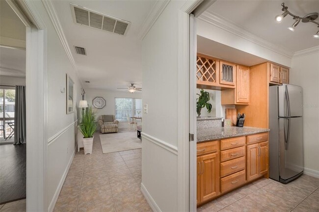 Building Photo - 3360 S Osprey Ave