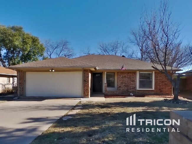 Building Photo - 825 Vaughn Drive Burleson TX