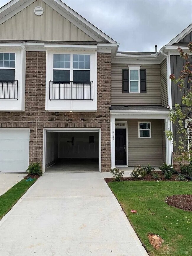 Foto del edificio - 6185 Beale Loop