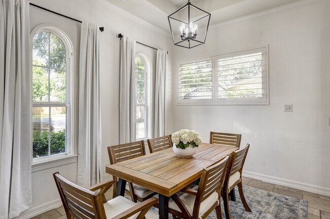 Building Photo - 1324 Bingle Rd