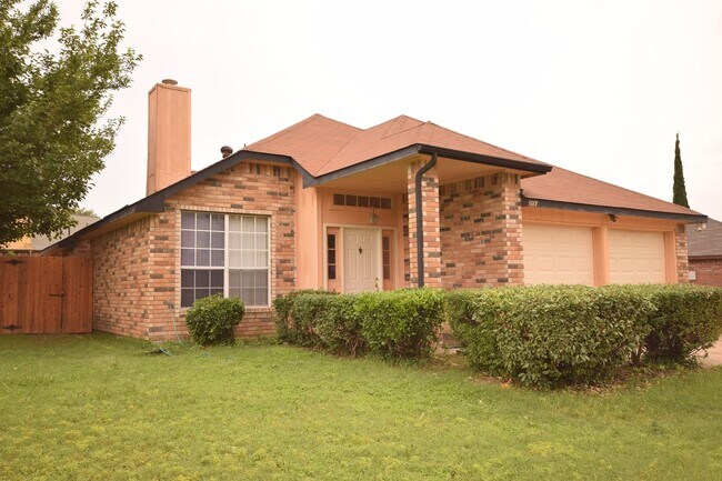 Building Photo - 1117 Brewer Dr