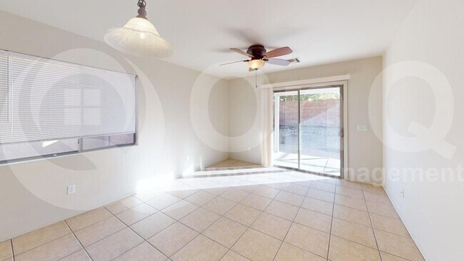 Foto del edificio - 4066 E Cameo Point Dr