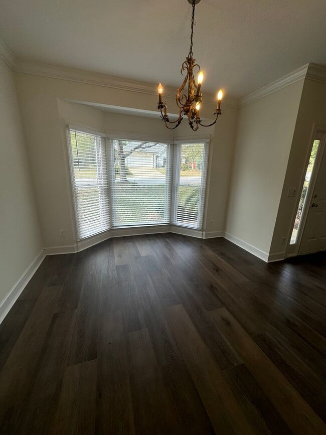 Building Photo - Updated House in Hampton Park!