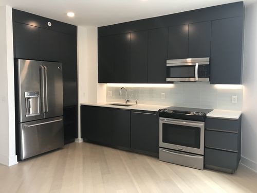 Foto del edificio - 7104 River Rd