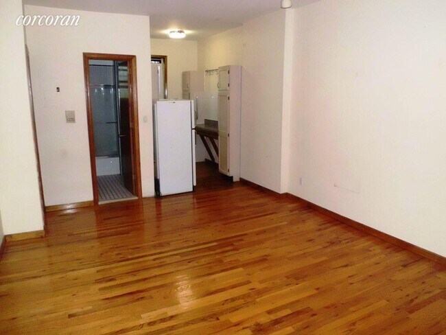 Foto del edificio - 471 12th St