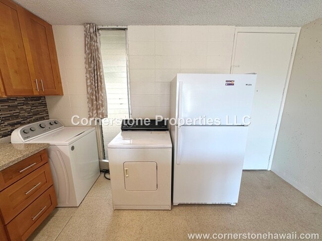 Foto del edificio - 95-2057-2057 Waikalani Pl