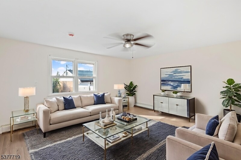 Foto principal - 86 Farnham Ave