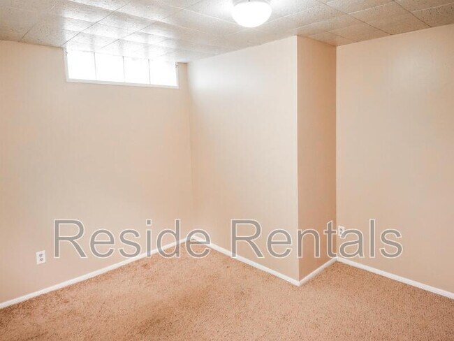 Foto del edificio - 695 N 150 W