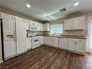 Building Photo - 4777 Arroyo Seco Dr