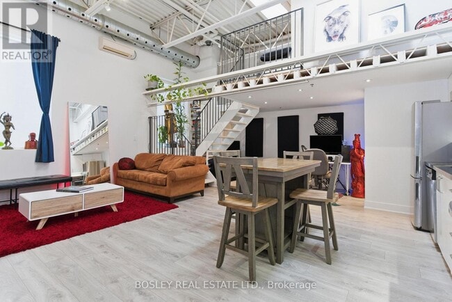 Building Photo - 347 Sorauren Ave