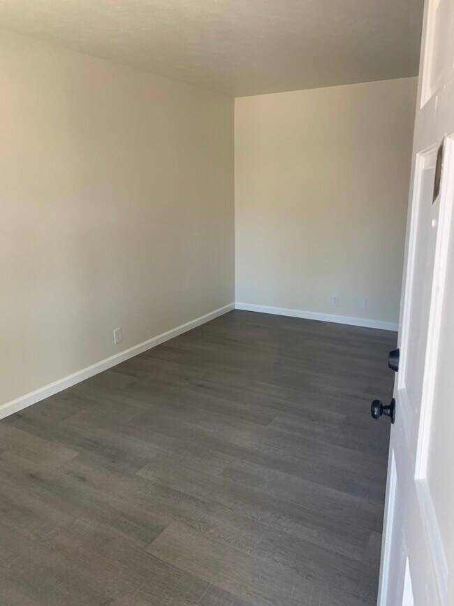 Foto del edificio - 4756 E Shields Ave