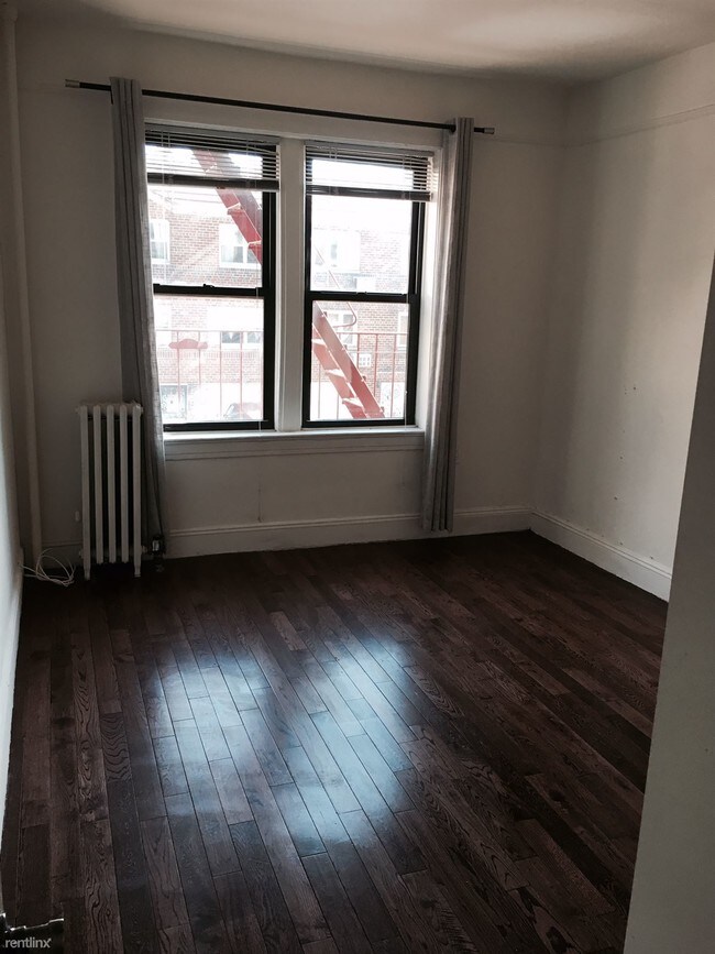 Foto del edificio - 2 br, 1 bath Apartment - 2330 36th St