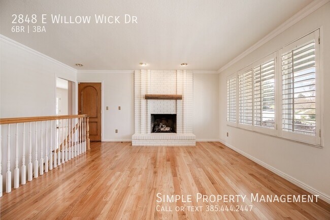Foto del edificio - Wonderful and clean 6 BD rambler in Sandy!