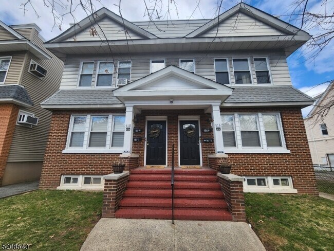 Foto del edificio - 316 Tremont Ave