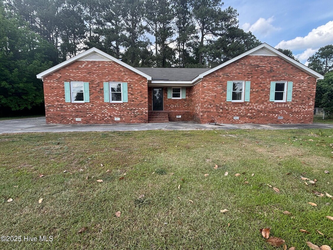 Foto principal - 2415 Bells Fork Rd
