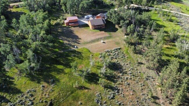Building Photo - Stunning Home in Beautiful Private Setting!!