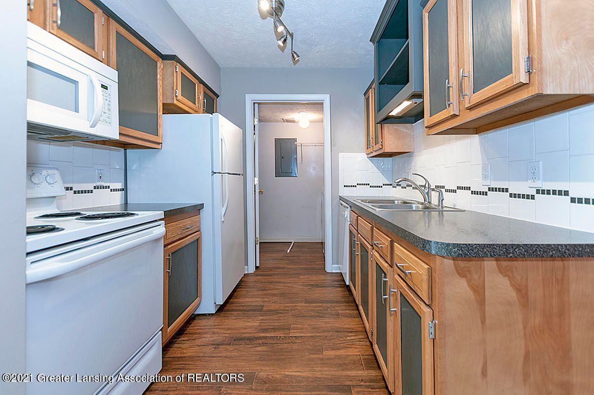 322 Pere Marquette Dr Unit 6, Lansing, MI 48912 Condo for Rent in