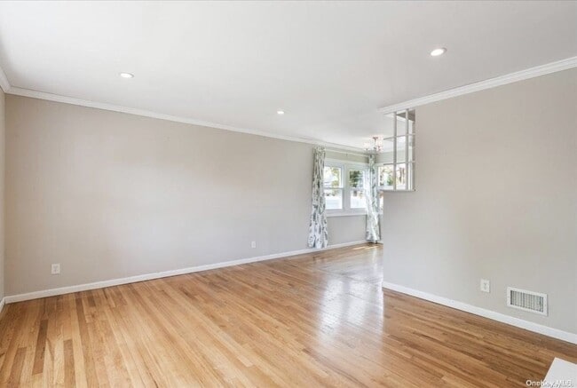 Building Photo - 73 Briarcliff Rd