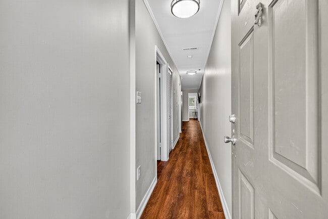 Photo - Bee Street Apartments