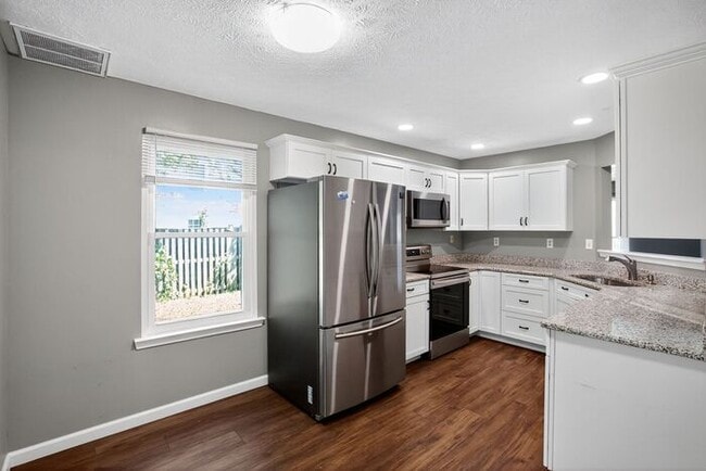 Building Photo - 22125 St Leonard's Cir