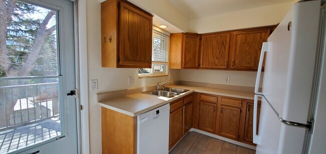 Cocina - 512 Washington Ave