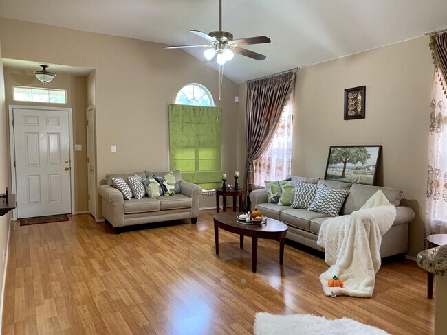 Foto del edificio - 5410 Excello Path