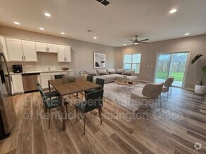 Building Photo - 3109 Daly Pl