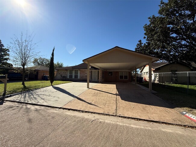 Foto del edificio - 4114 Connorvale Rd