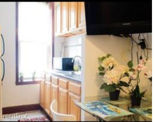 Foto principal - 8125 5th Ave