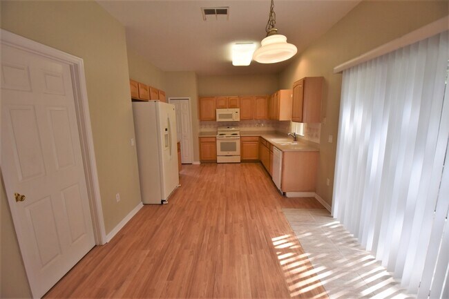 Building Photo - 4406 Park Eden Cir
