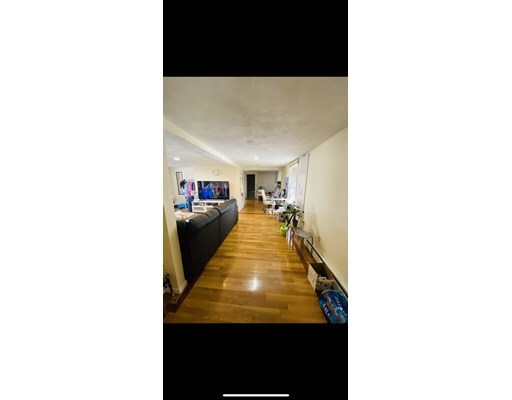 Primary Photo - 42 Vernon St