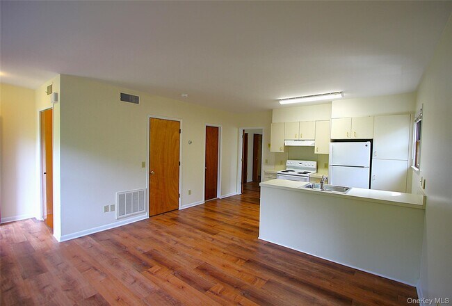 Foto del edificio - 3115 Albany Post Rd