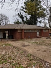 Building Photo - 3706 Lakewood Dr NW