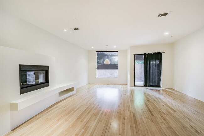 Foto del edificio - 2518 Mason St