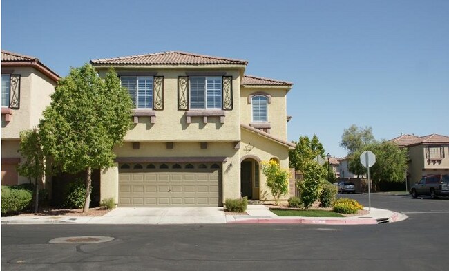 Foto del edificio - 5010 Whispy Breeze Ave