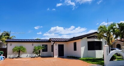 Building Photo - 13573 SW 39th Ln
